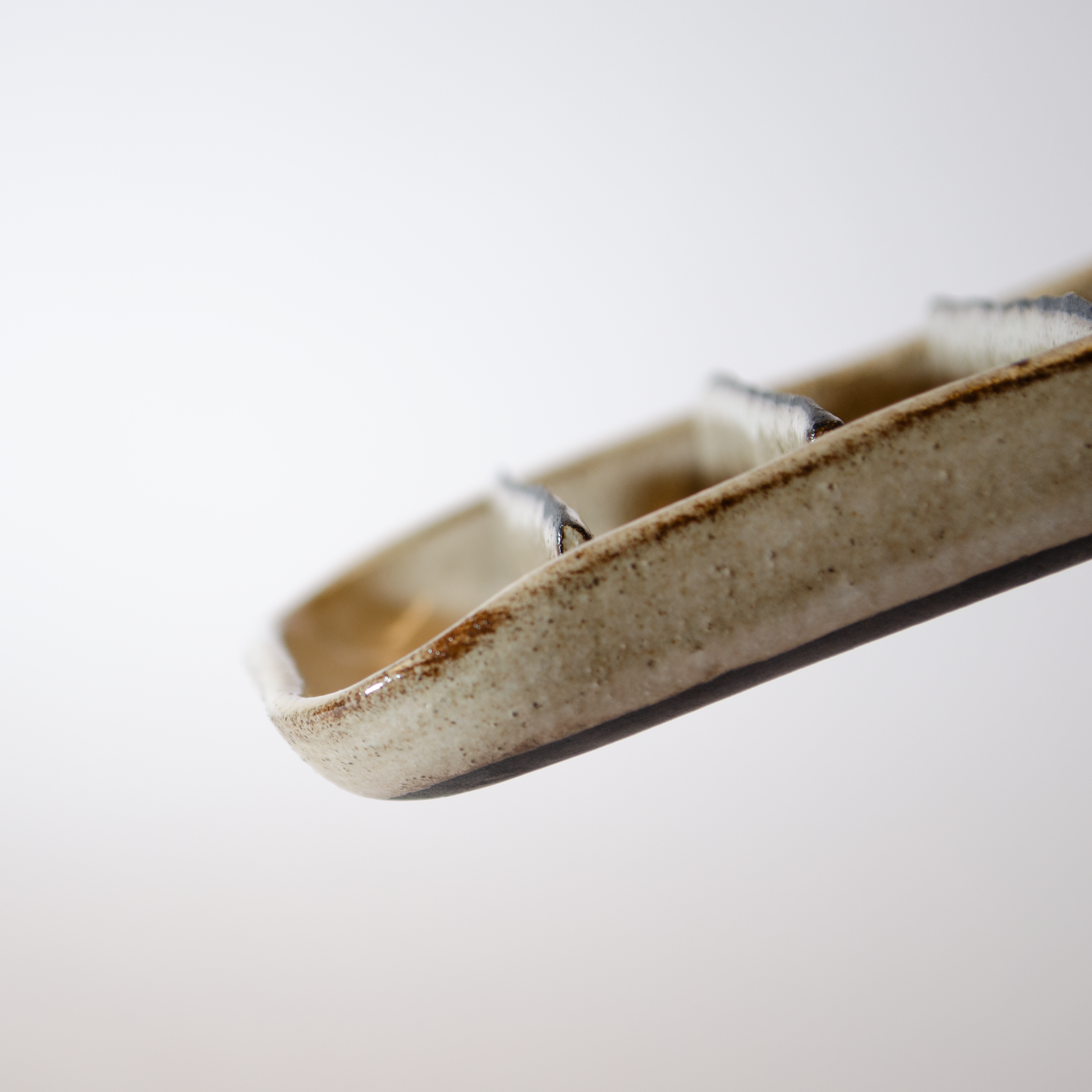 Grey/White soap dish