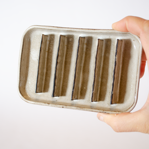 Grey/White soap dish